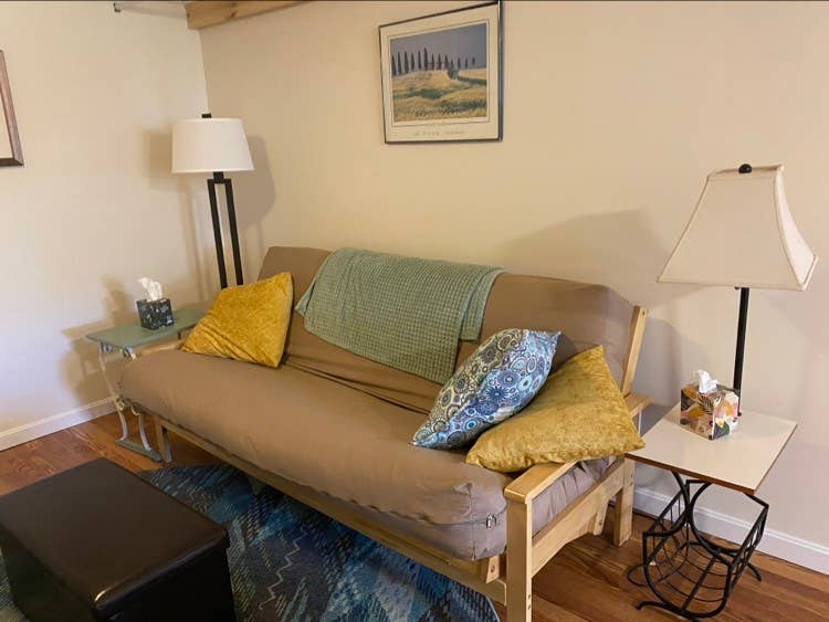 Cozy studio apt fully furnished
