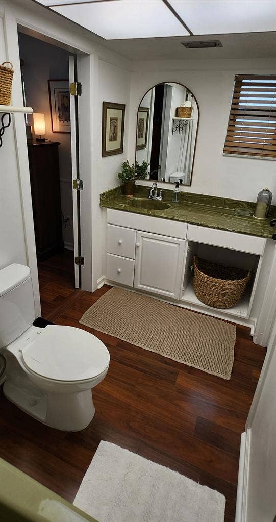 Private room with bathroom