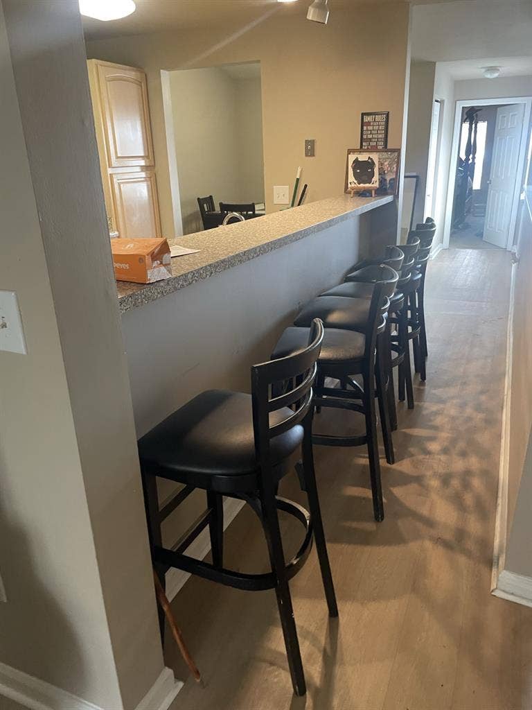 Garage, washer & dryer included