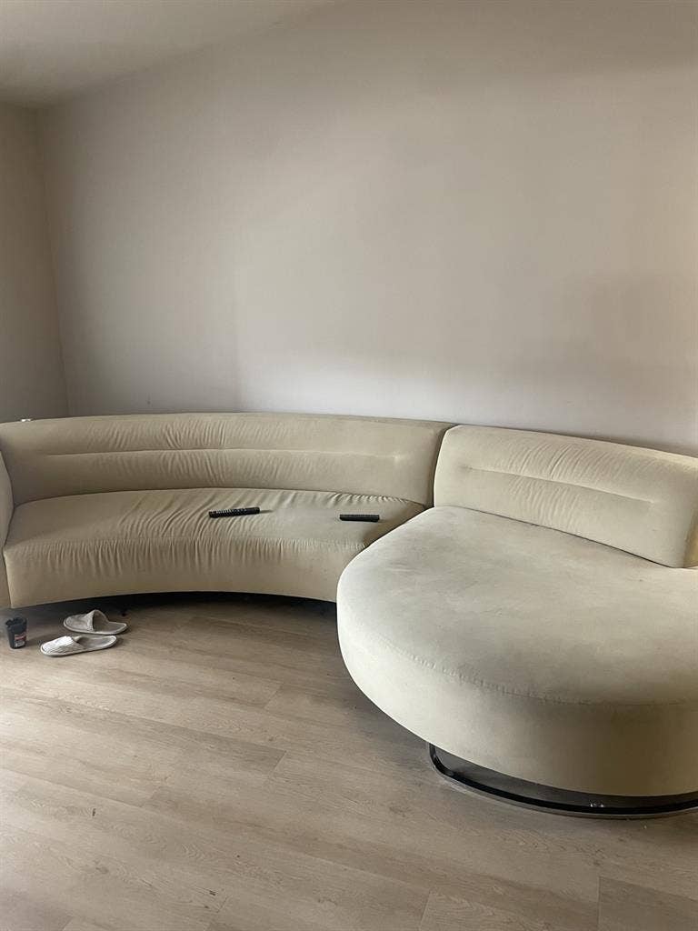 Garage, washer & dryer included