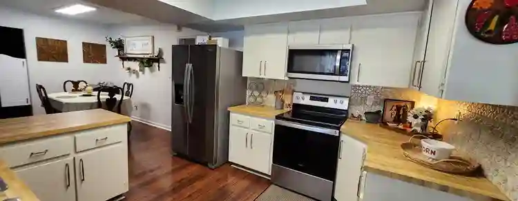 Room with Pool access and work area