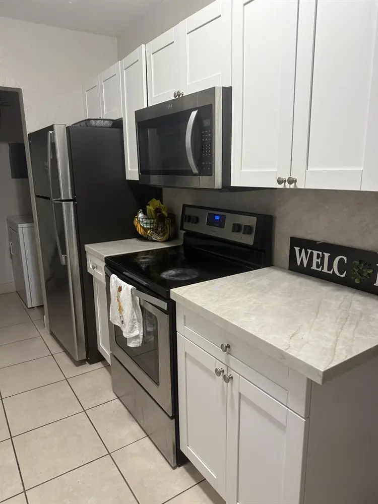 Private Room for Rent (Miami)