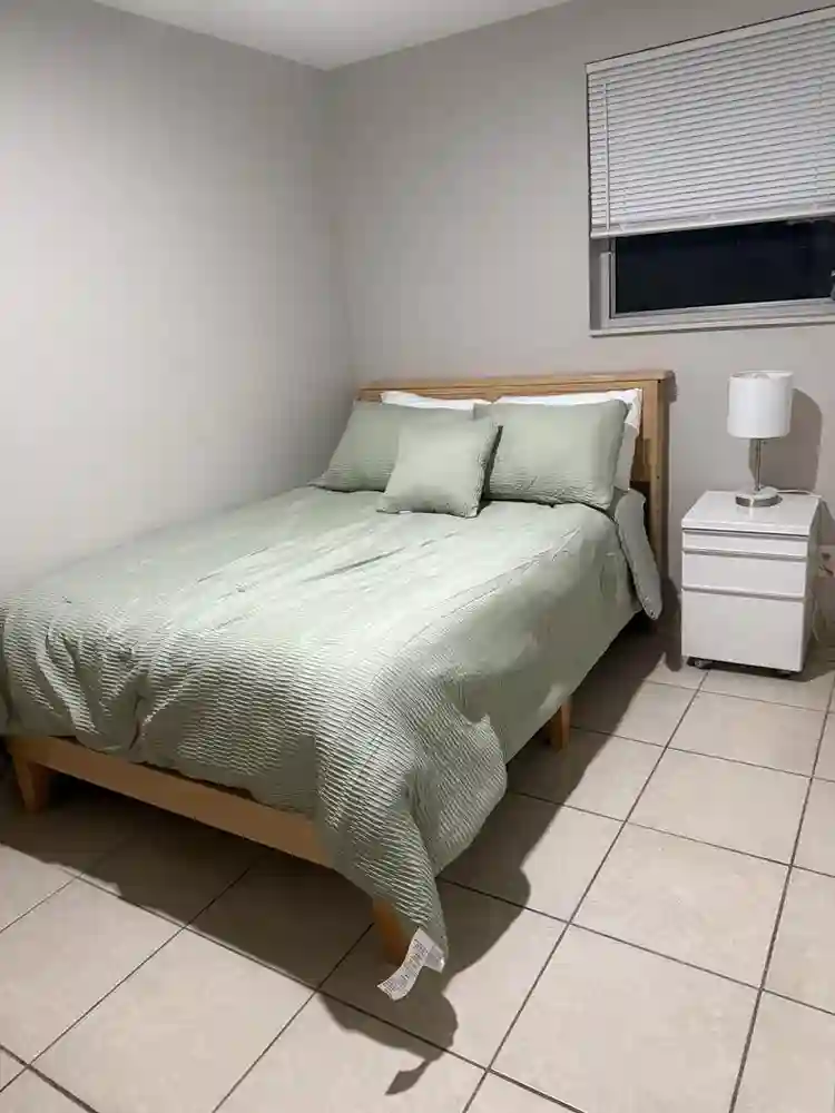 Private Room for Rent (Miami)