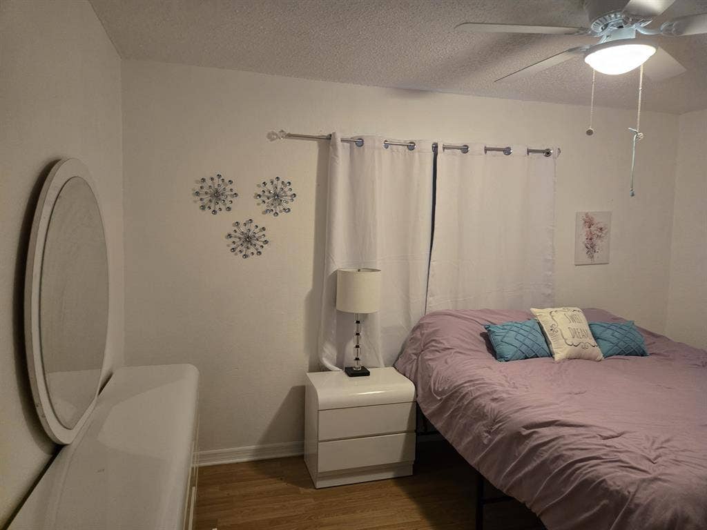 Room for rent 800.00 per month