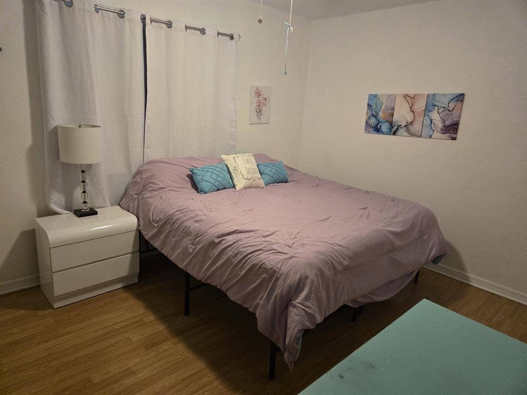 Room for rent 800.00 per month