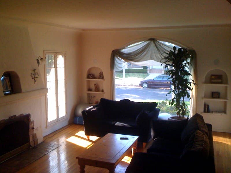 Roommate needed / Large Bedroom