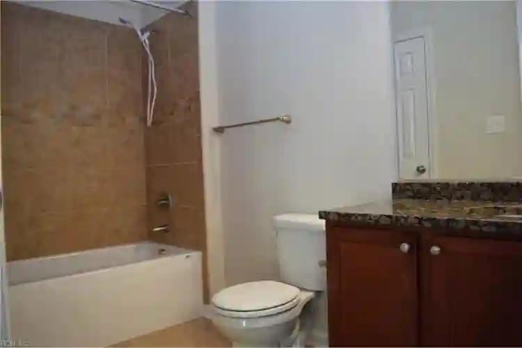 Room for rent near gate 4