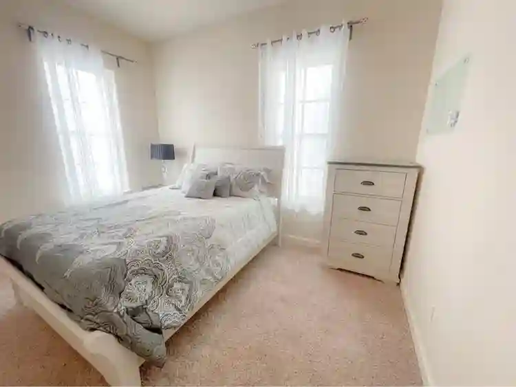 Bedroom for rent in east downtown
