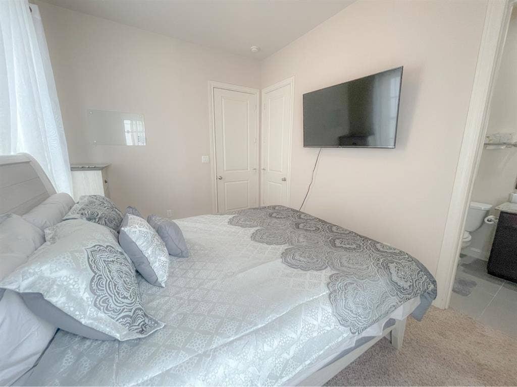 Bedroom for rent in east downtown