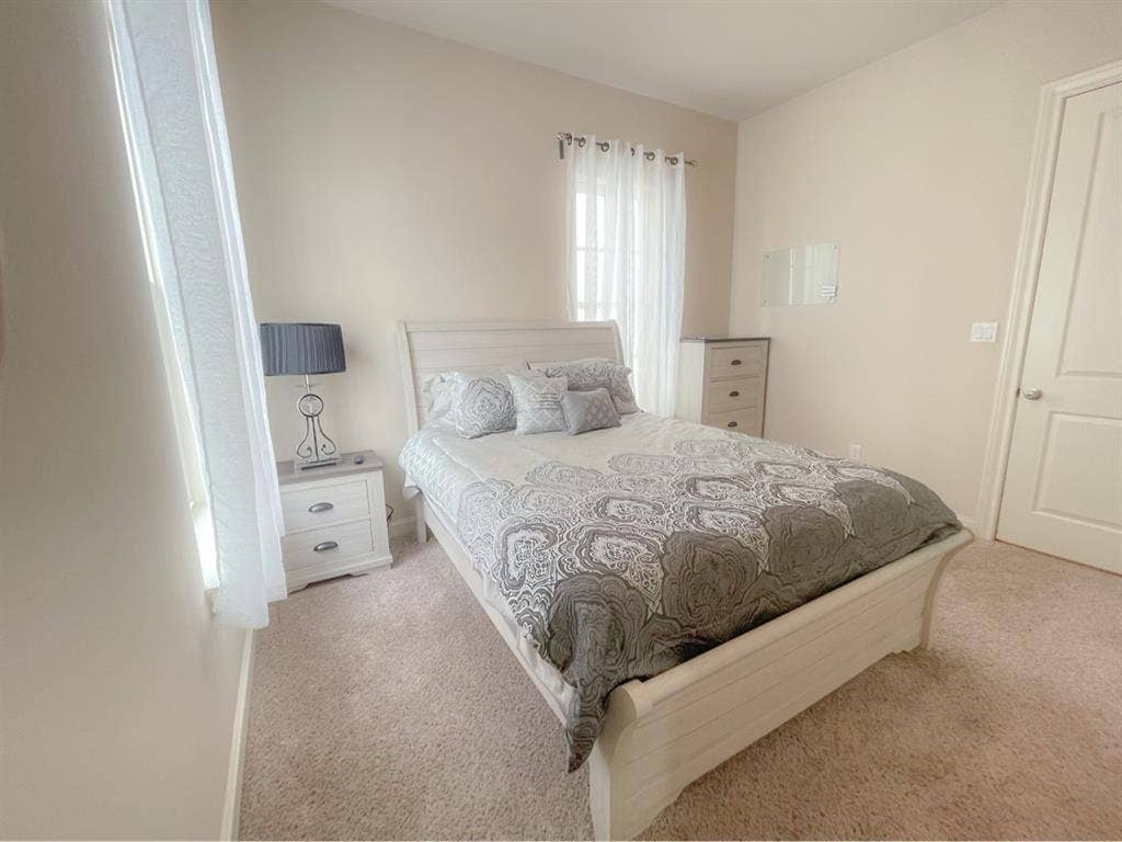 Bedroom for rent in east downtown