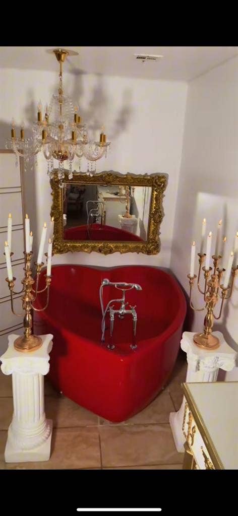 Beautiful spacious private room/bat