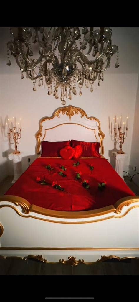 Beautiful spacious private room/bat