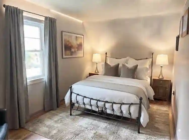 Female only furnished home to share