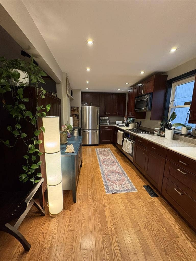 Female only furnished home to share