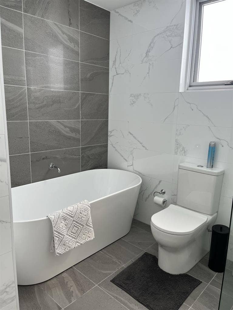 Private room & bathroom