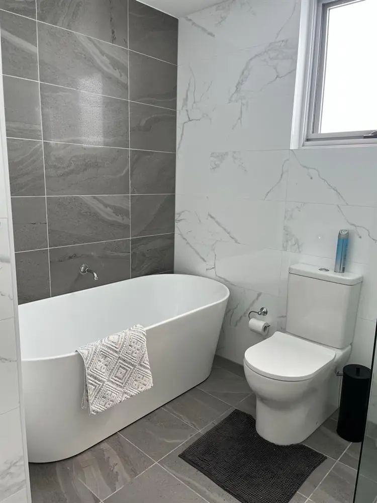 Private room & bathroom