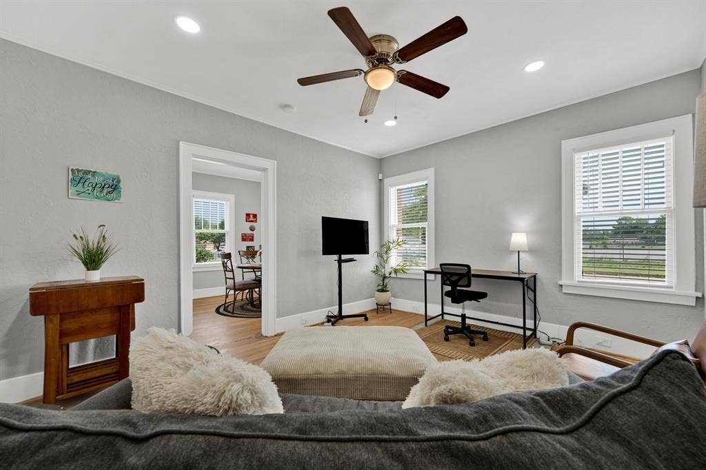 Update 1BR Unit | Fully Furnished