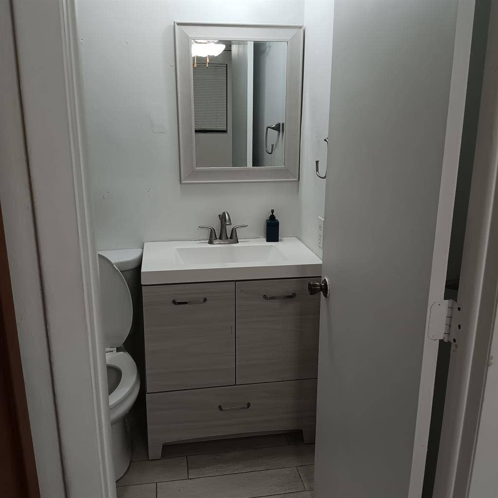 Master bedroom for rent