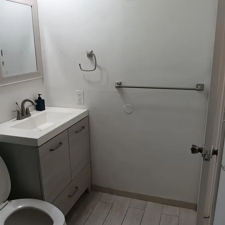 Master bedroom for rent