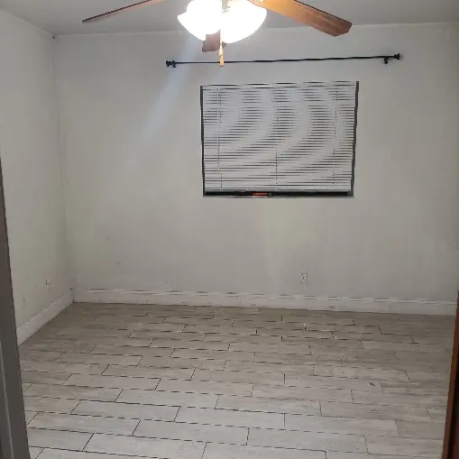 Master bedroom for rent