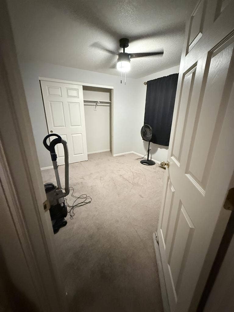 1-2 rooms available immediately.