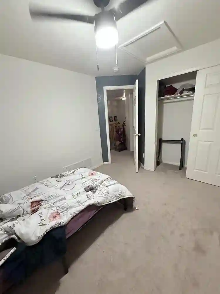 1-2 rooms available immediately.