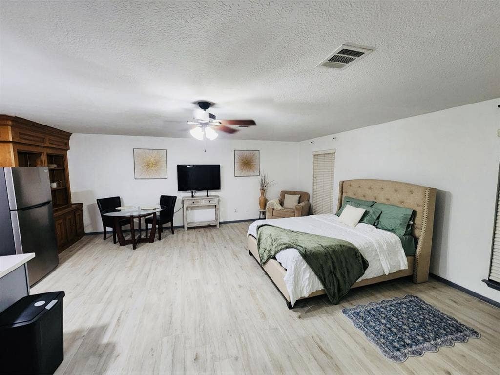 Studio apartment West Houston