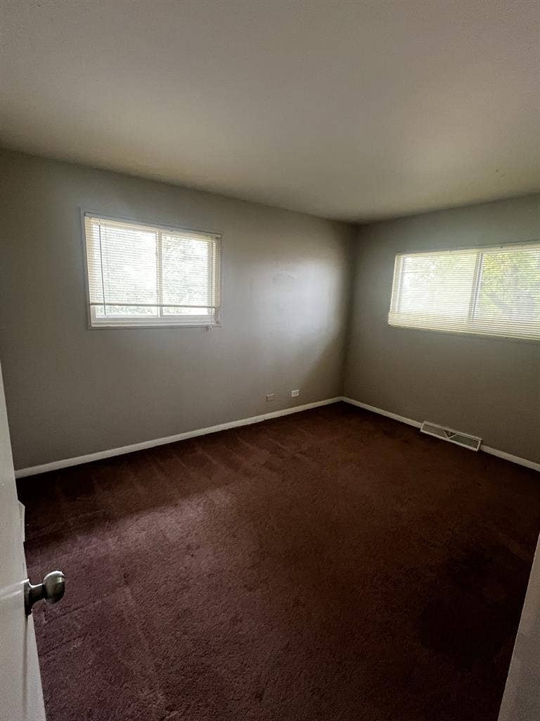 3 bedroom townhouse in Mt.Prospect