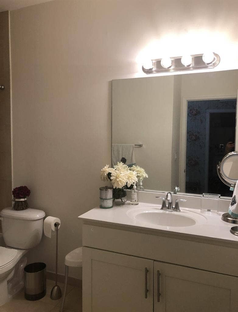 Room for a gentleman in Doral