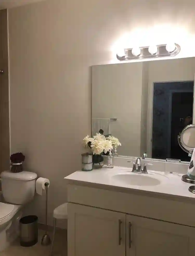 Room for a gentleman in Doral