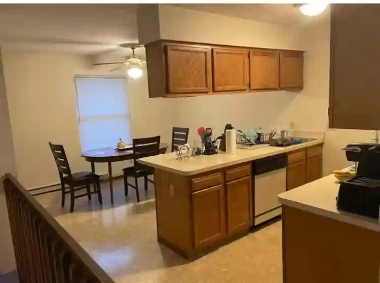 Lease takover! 1 roomate already!