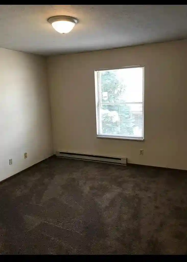 Lease takover! 1 roomate already!