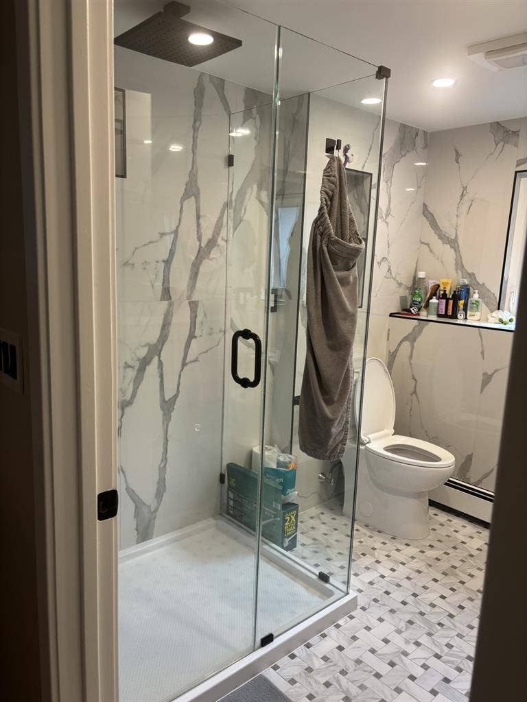 Looking for roommate in Watertown