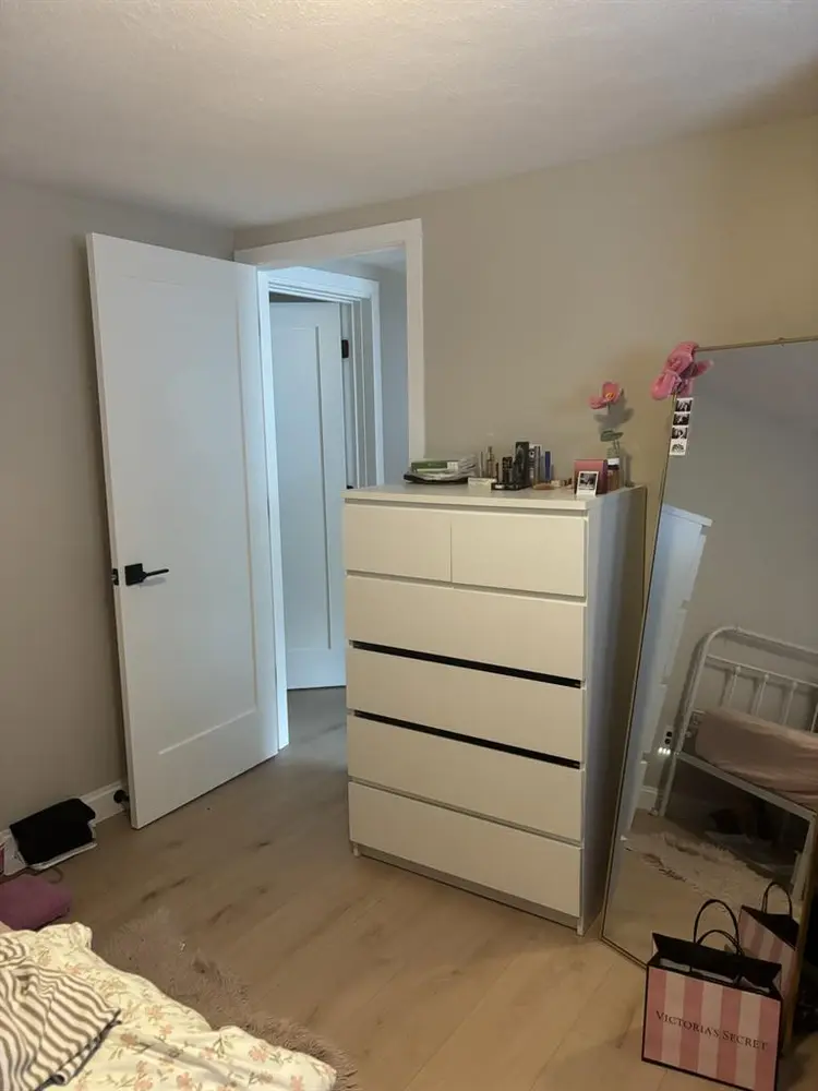 Looking for roommate in Watertown