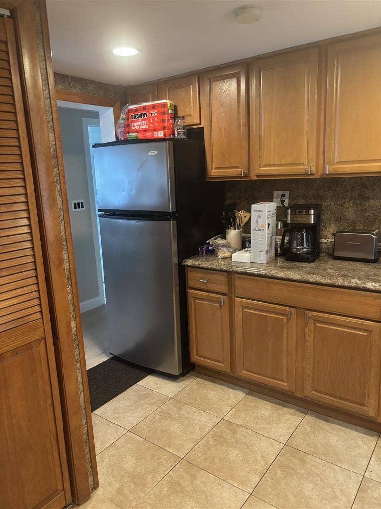 Looking for roommate in Watertown