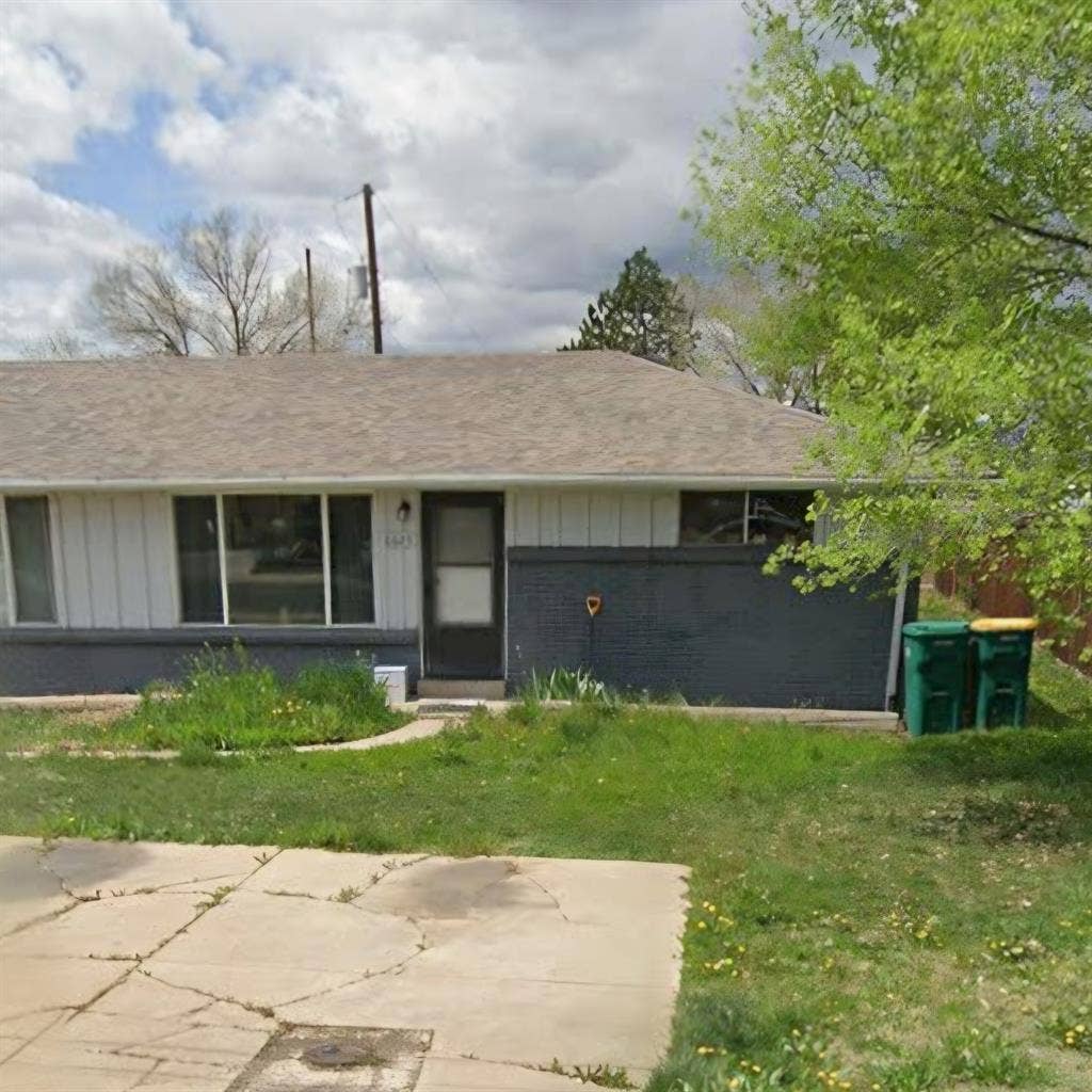 Room for rent! 925/month, avail now