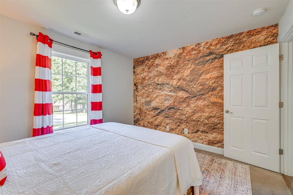 3 BR in Charlotte