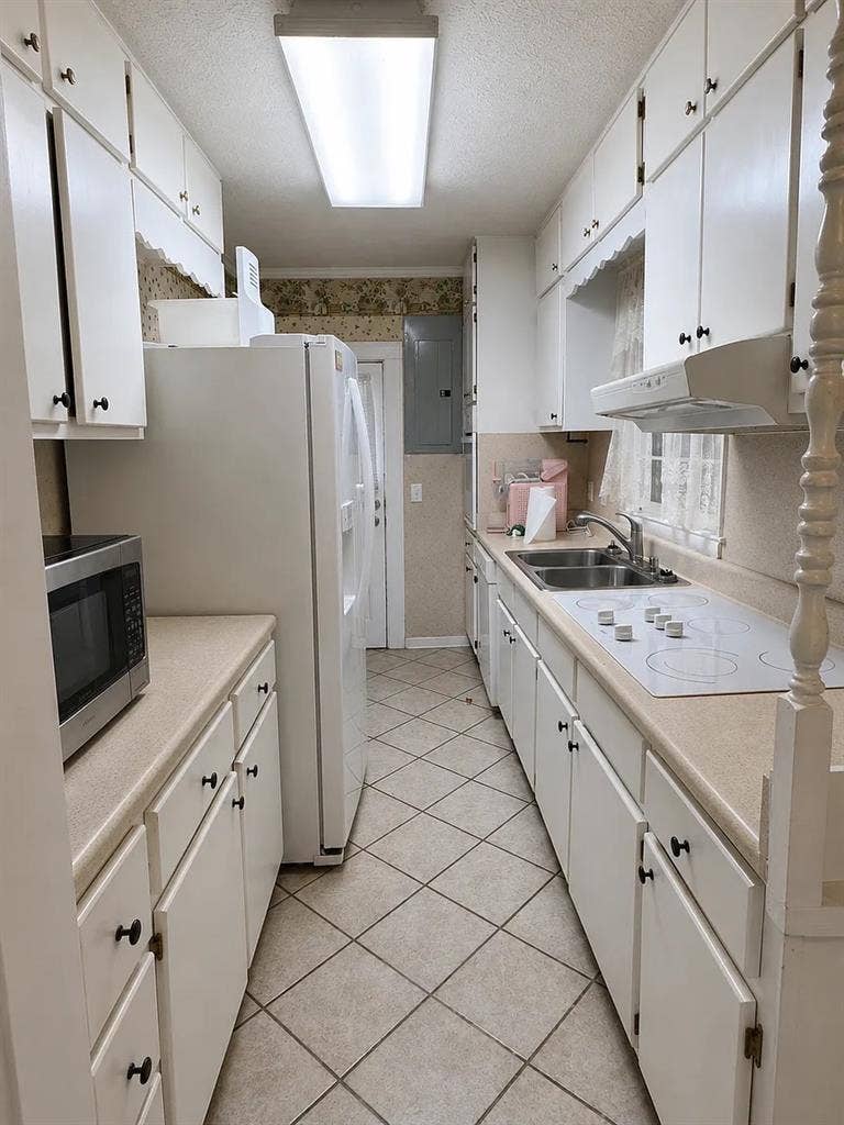 3 BR in Palmetto