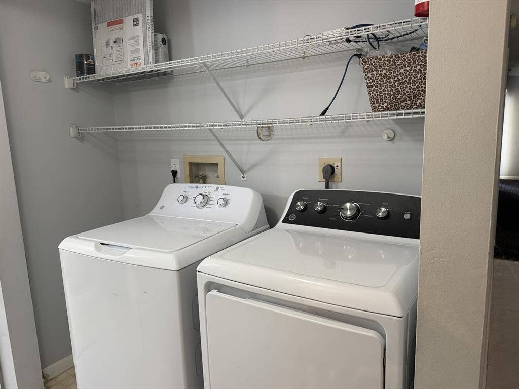 Spacious First Floor 2br/2ba condo