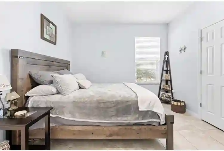 Beautiful furnished room for rent