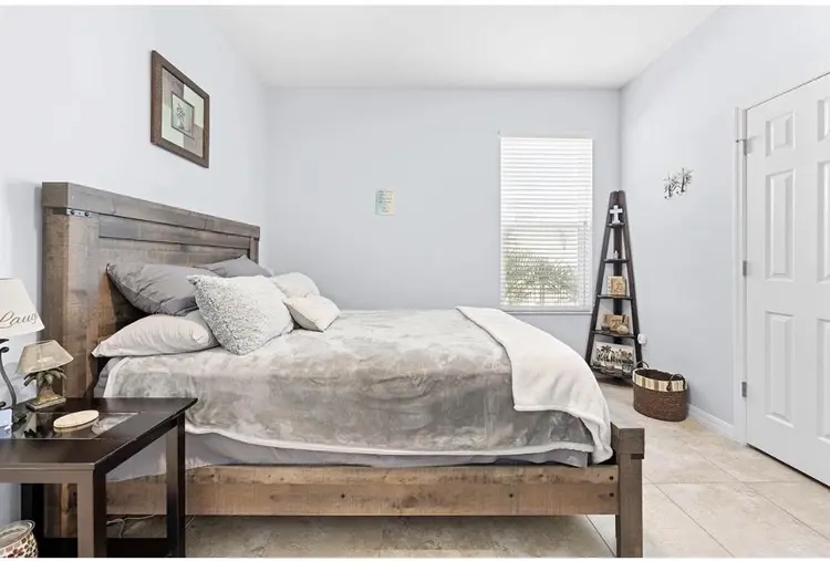 Beautiful furnished room for rent