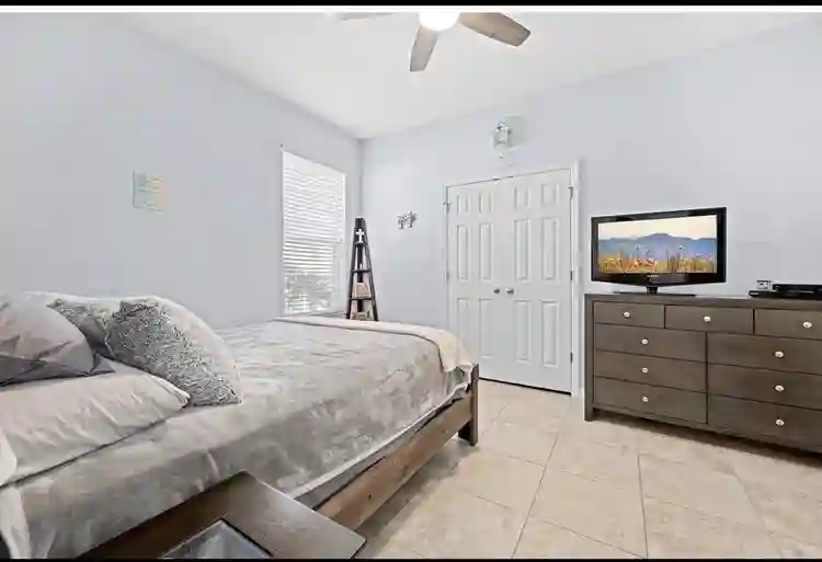 Beautiful furnished room for rent