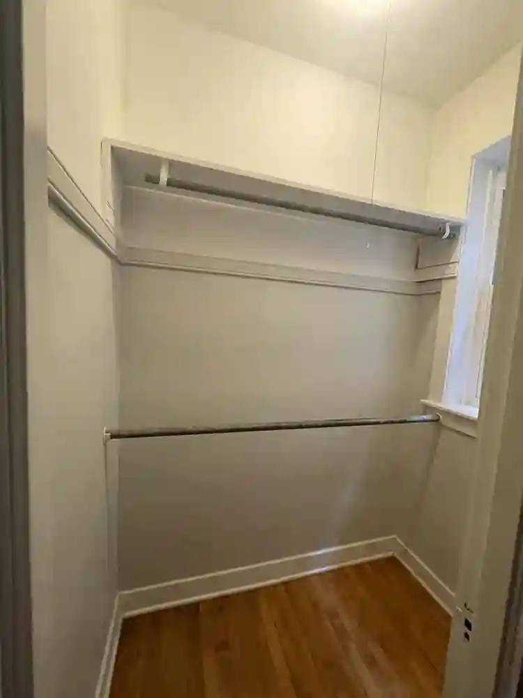 Female Roommates Wanted
