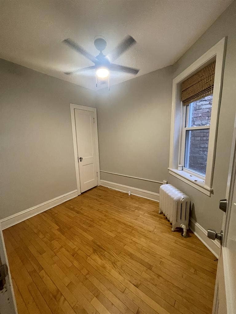Female Roommates Wanted