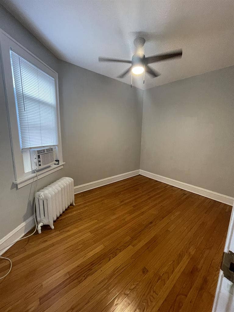 Female Roommates Wanted