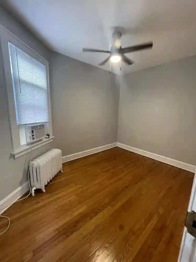 Female Roommates Wanted