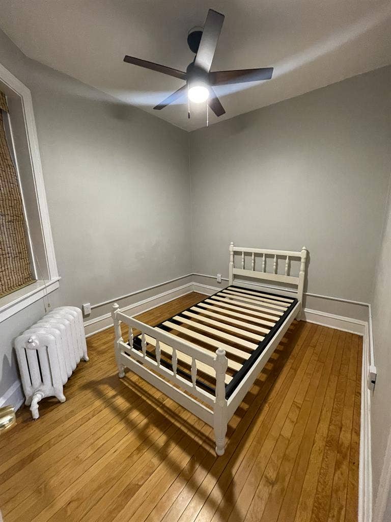 Female Roommates Wanted