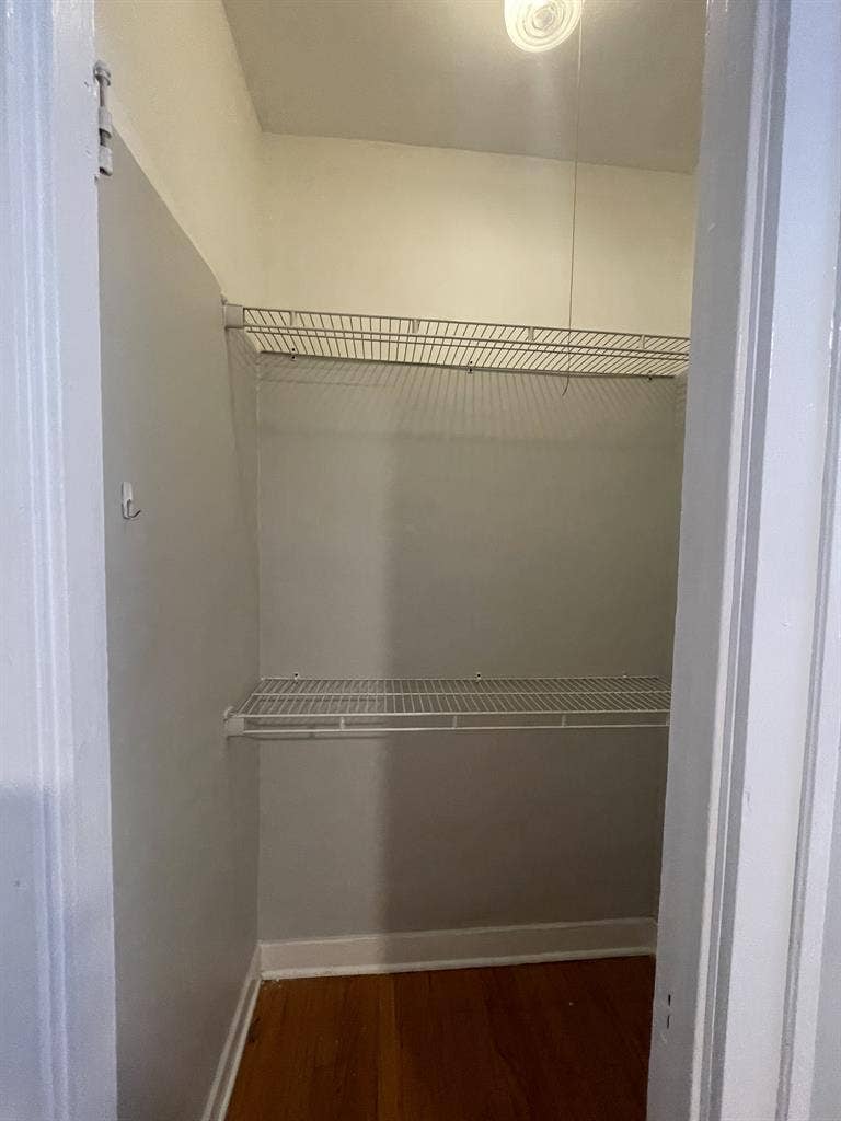 Female Roommates Wanted