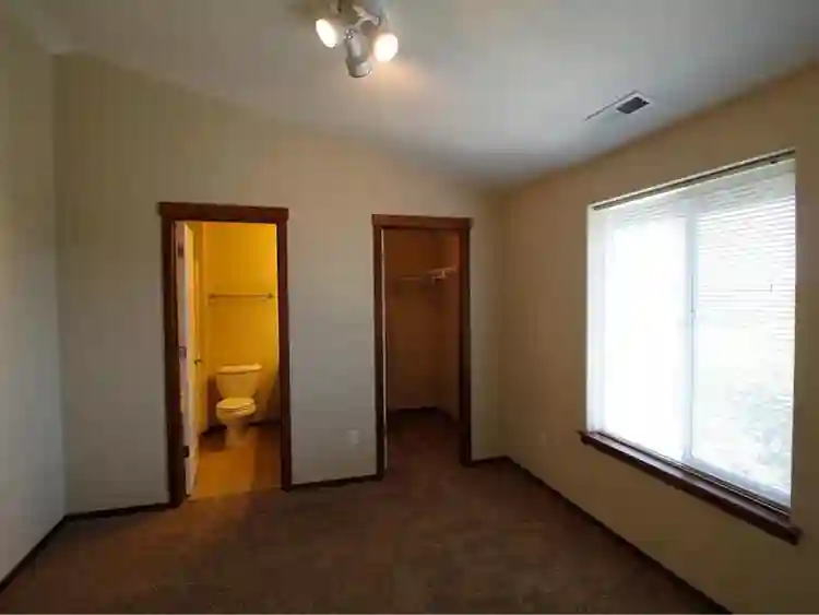 Room private bath walk in closet