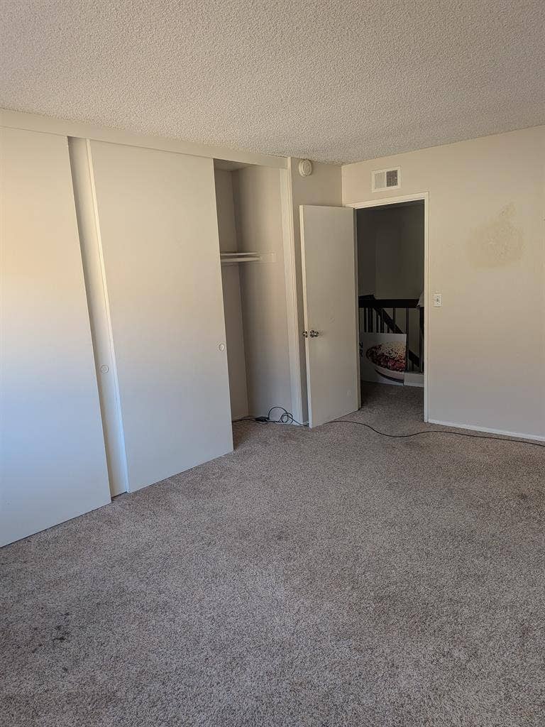1050 plus utilities, Orange CA